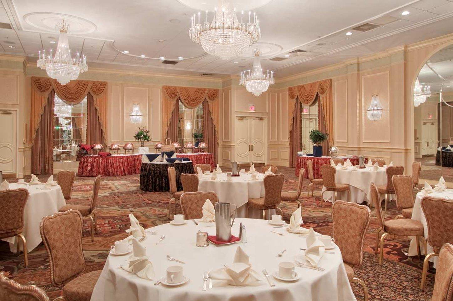 Hilton City Avenue 4*