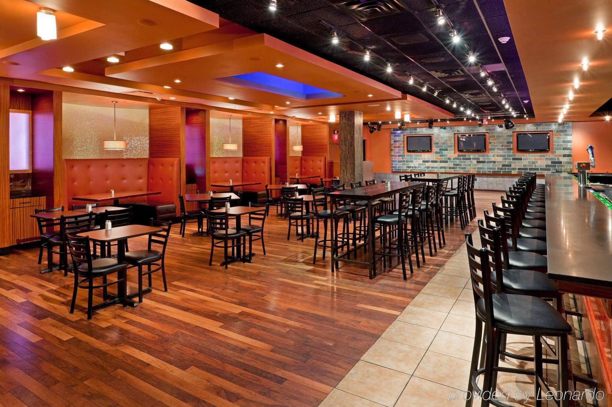Holiday Philadelphia-stadium Hotel 3*