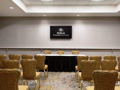 Hotel Hilton City Avenue 4*