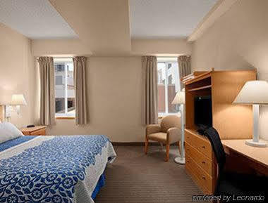 Hotel Days By Wyndham Convention Center 3*