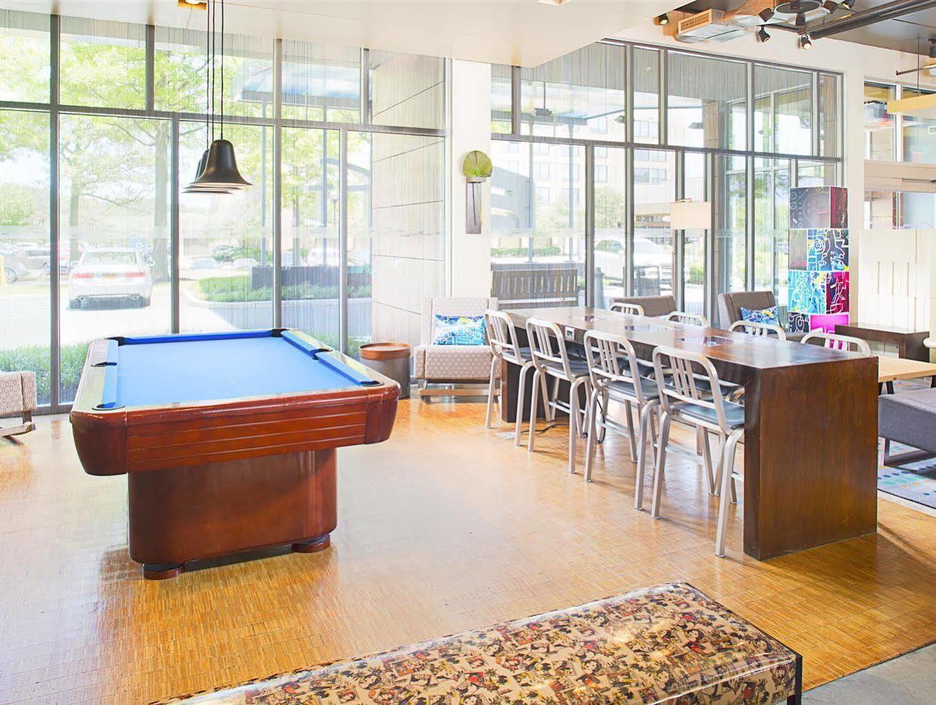 Aloft Airport Hotel 3*