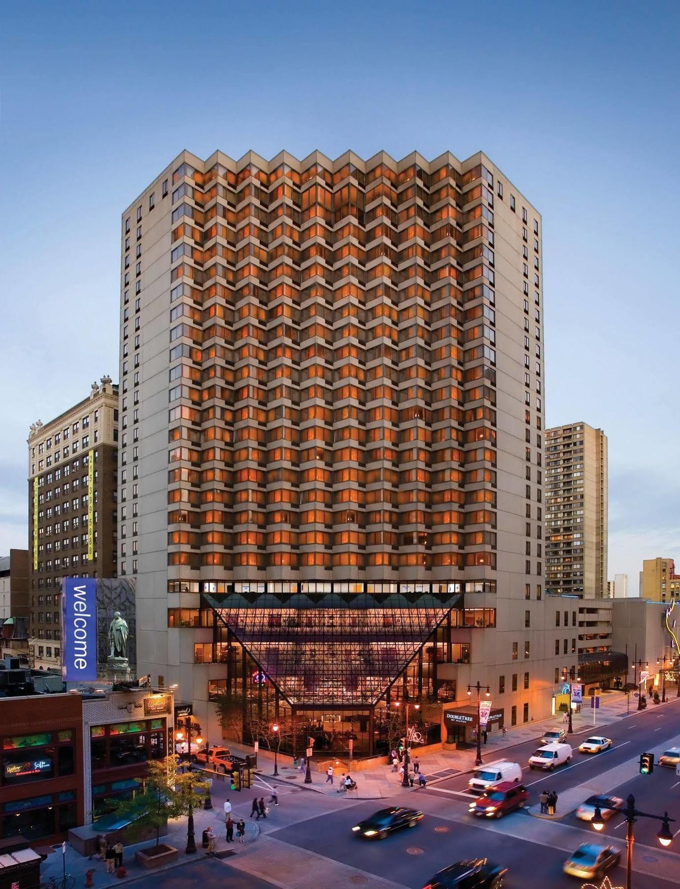 Doubletree By Hilton Center 4*
