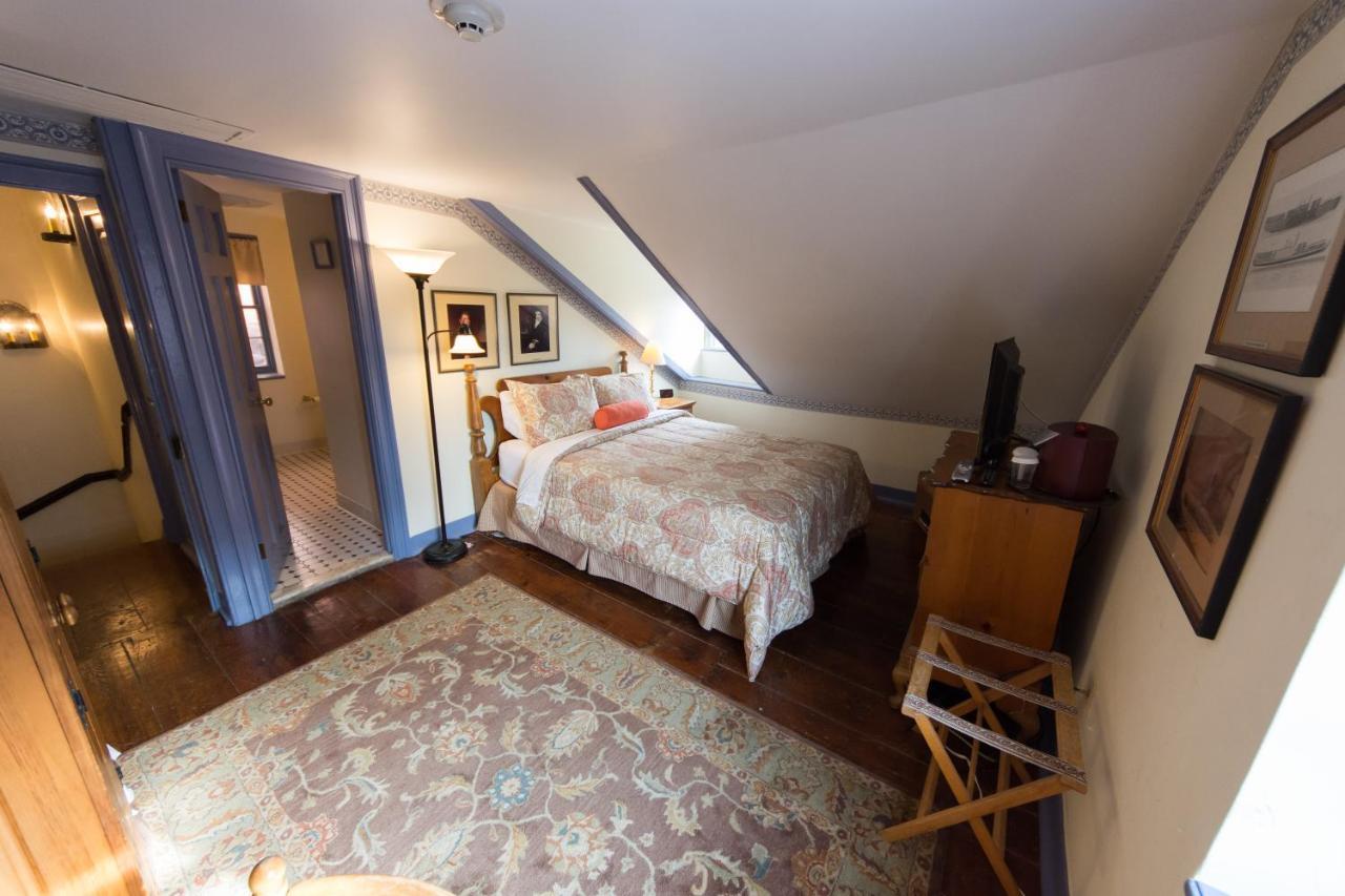 Bed & Breakfast Thomas Bond House
