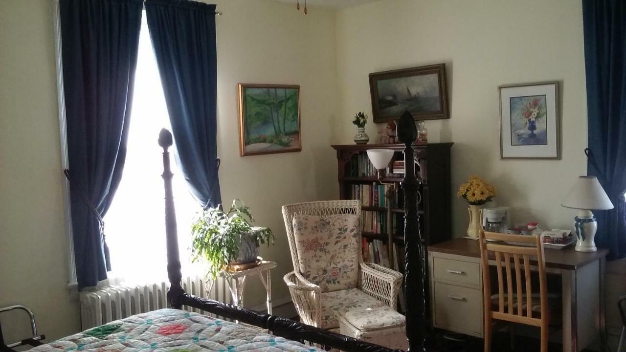 Burbridge Street Bed & Breakfast 2*