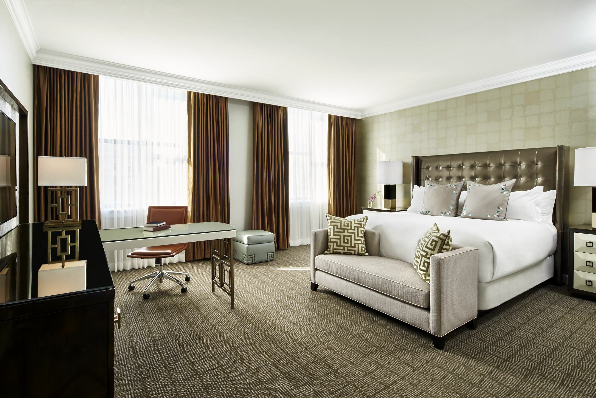 The Ritz-carlton,