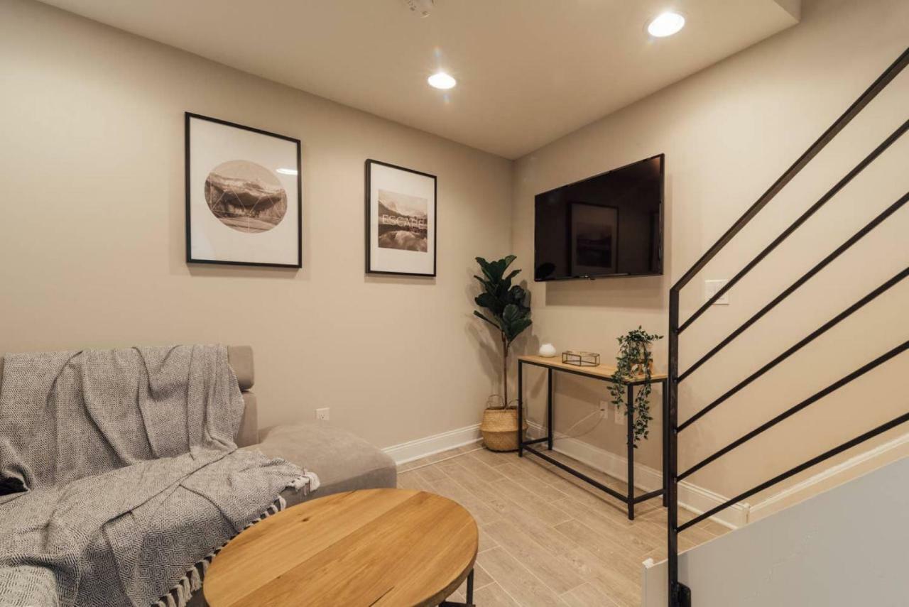 Urban Oasis W/ Roof Deck + 3 Showers + Boho Vibes! Philadelphia