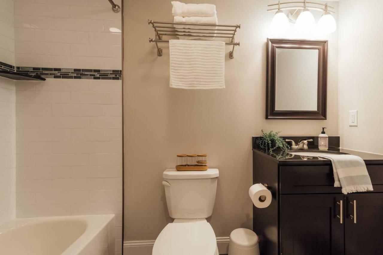 Urban Oasis W/ Roof Deck + 3 Showers + Boho Vibes! Philadelphia
