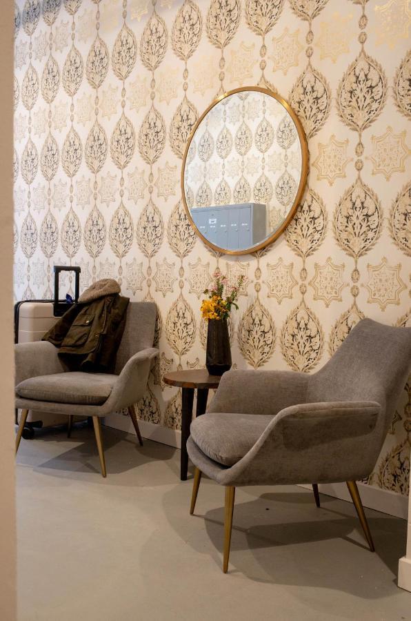 Inquirer Studio, Private Studio, Center City, Contactless Check-in Apartment Philadelphia