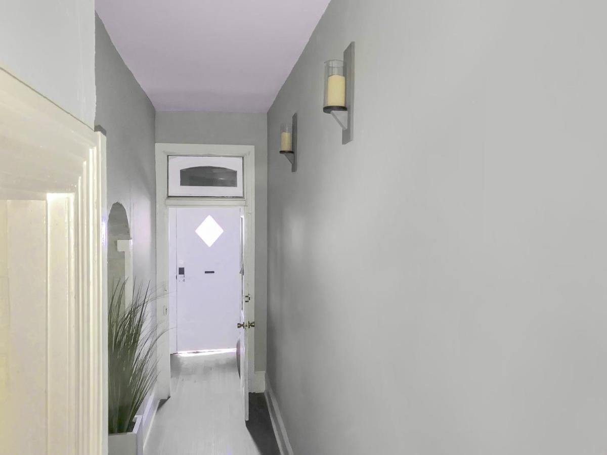 Philly Coed Dorm!! 15 Min Train To Center City!! * Philadelphia