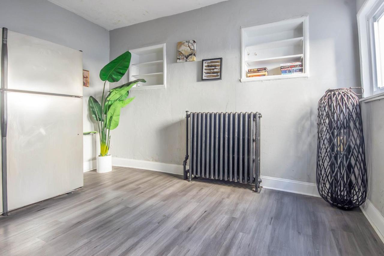 Philly Coed Dorm!! 15 Min Train To Center City!! * Philadelphia