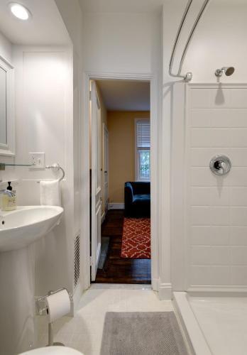 Hotel The Dwight D A Boutique 5*