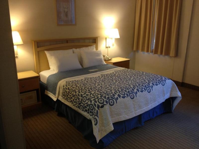 Days By Wyndham Convention Center Hotel Philadelphia