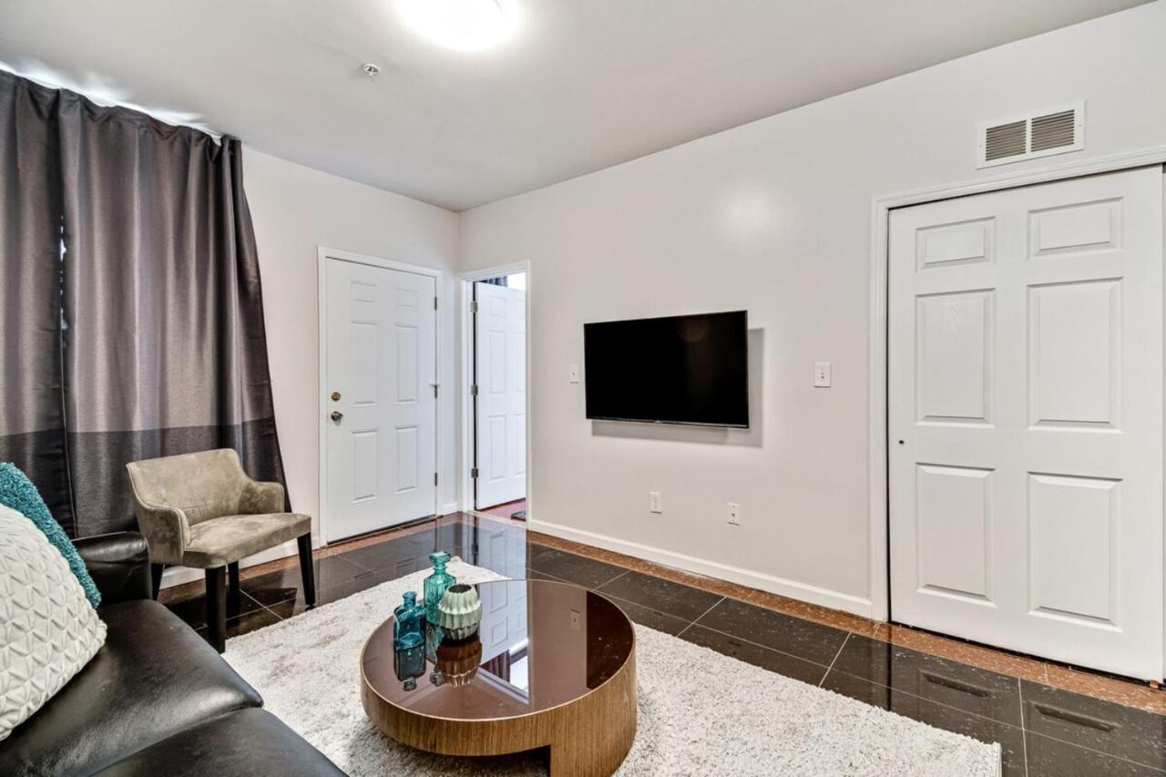 Apartment Amazing 2bd Steps From The Convention Center Philadelphia
