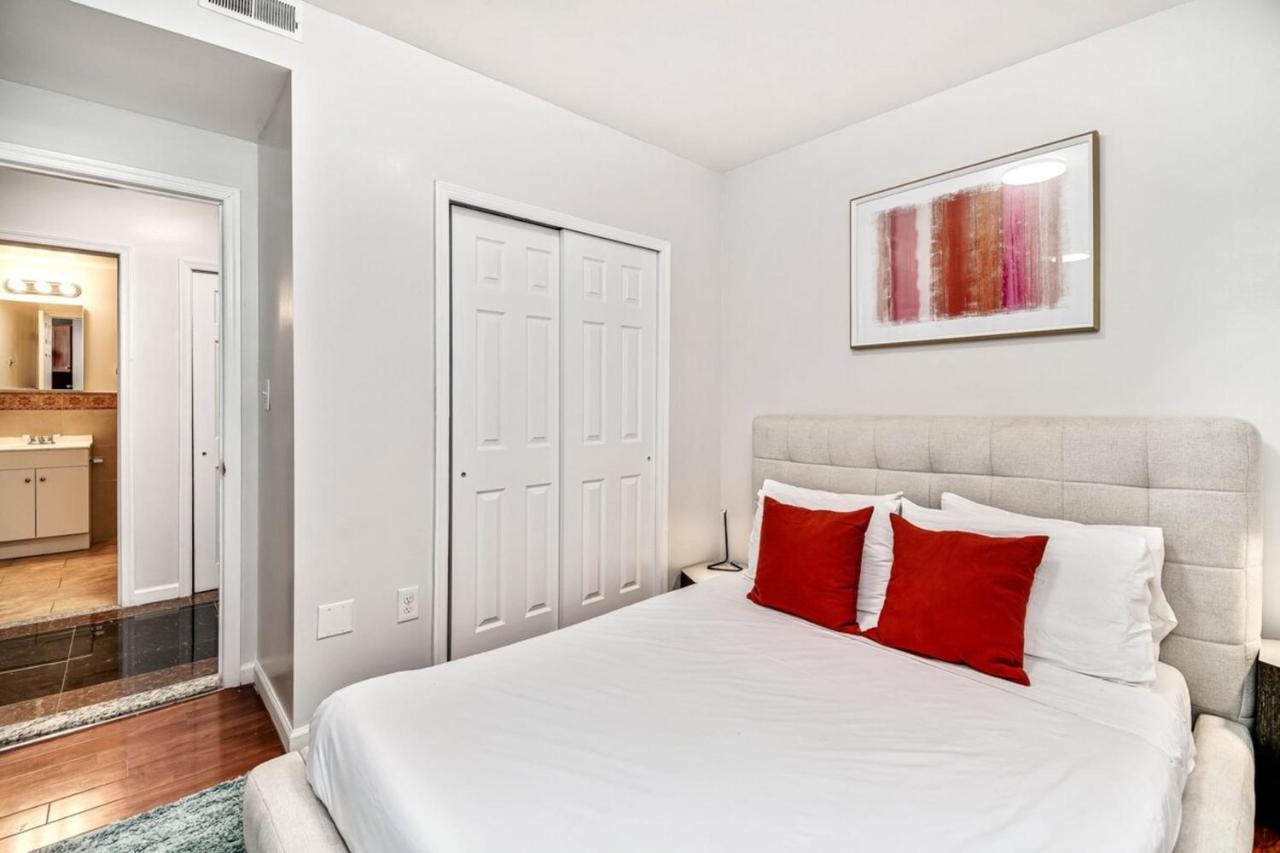 Amazing 2bd Steps From The Convention Center Apartment Philadelphia