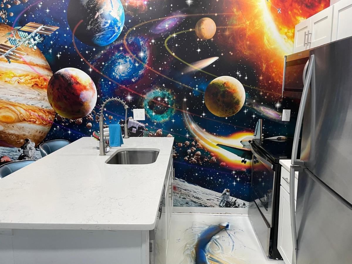 The Space Place - 2 Bedroom Apt With Memory Foam Mattresses Built For Relaxation Philadelphia