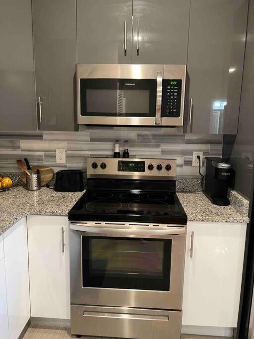 504 Luxe 1bdr In Center Philadelphia