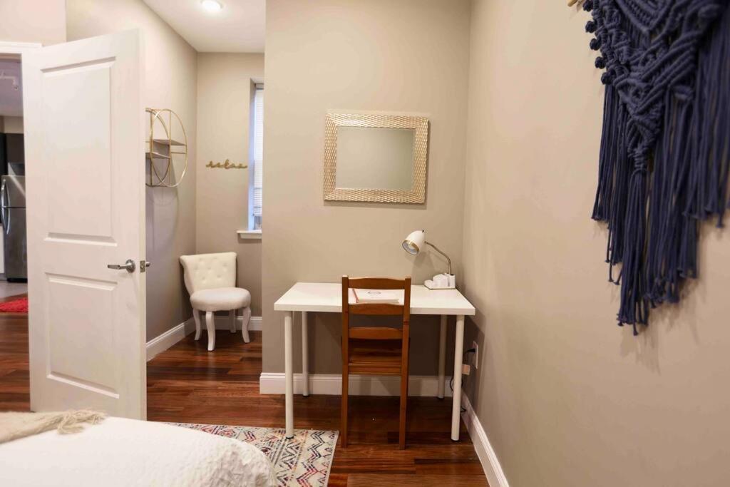 504 Luxe 1bdr In Center *