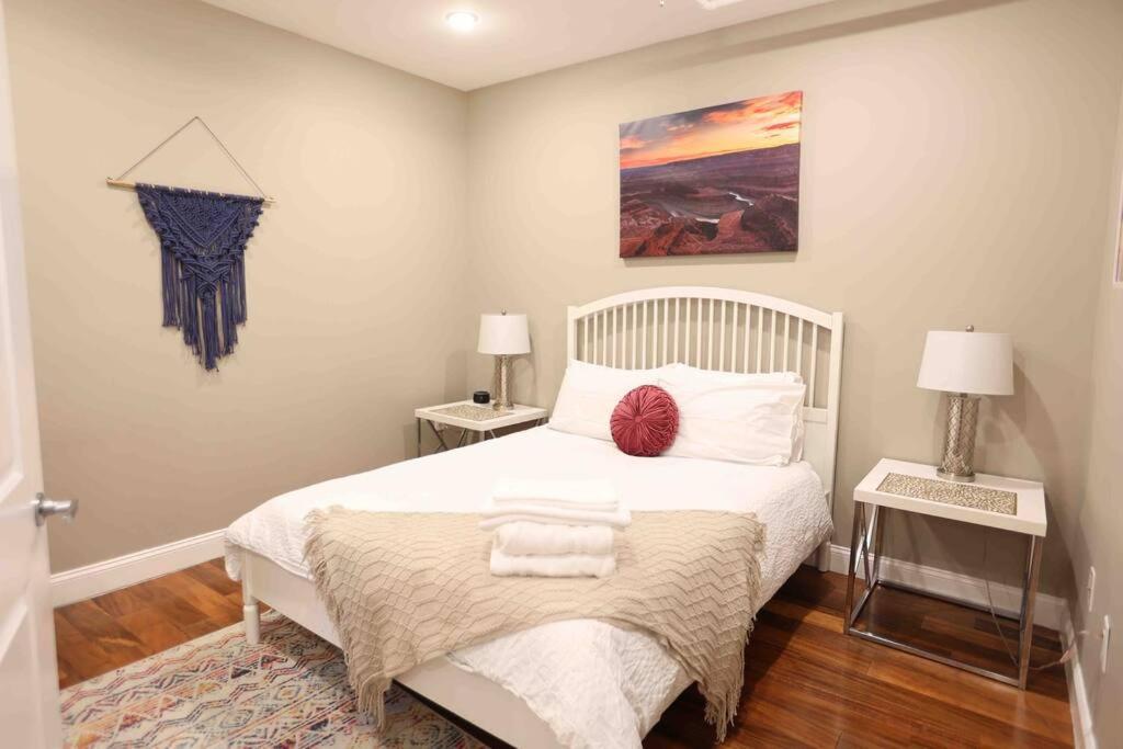 504 Luxe 1bdr In Center *