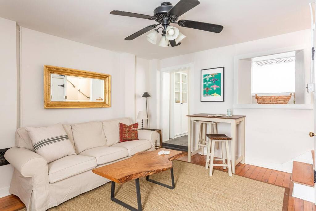 Holiday home Saint Davids In Manayunk, Walk To Train, Main Street Philadelphia