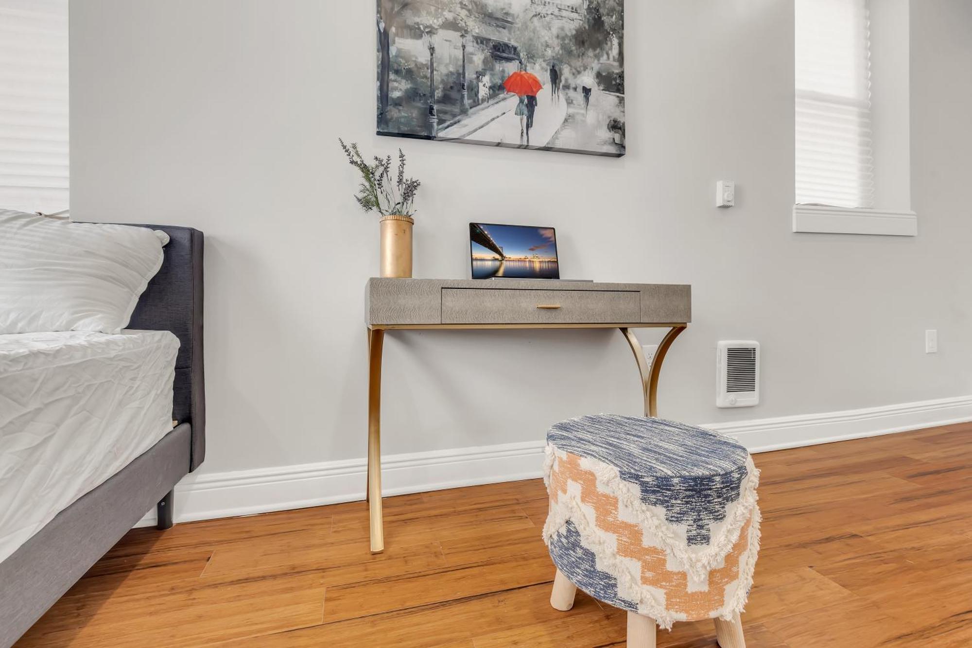 Apartment Fairmount Art Museum Center *