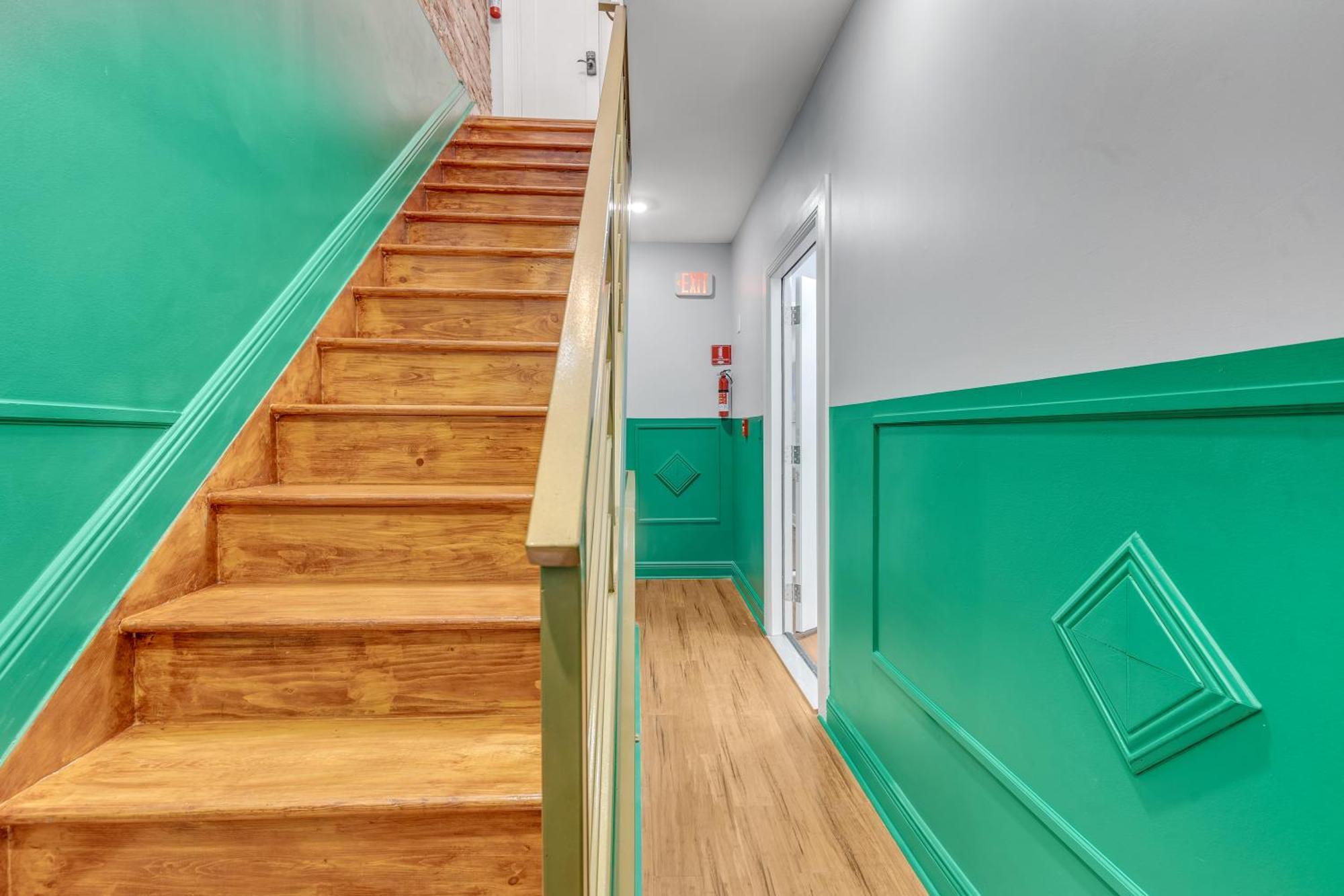 Fairmount Art Museum Center Apartment