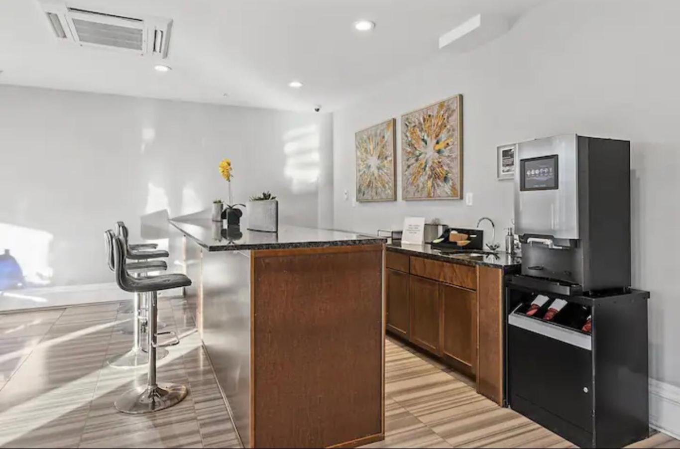 Apartment Grand 1br W Rooftop Pool & Gym *