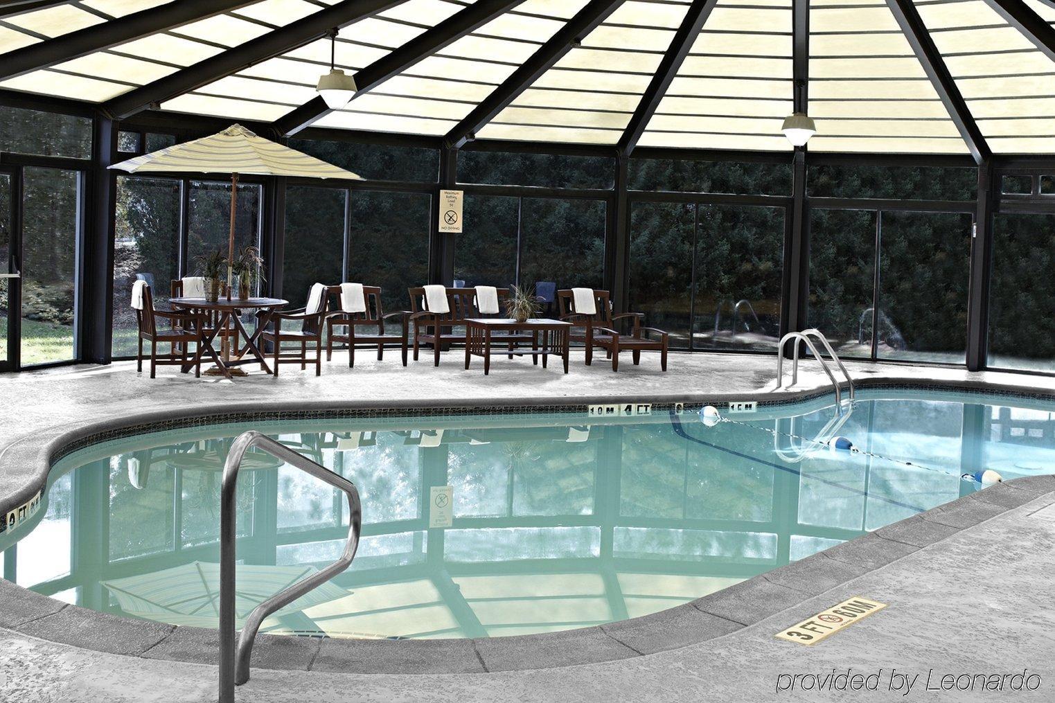 Hotel Courtyard By Marriott Avenue