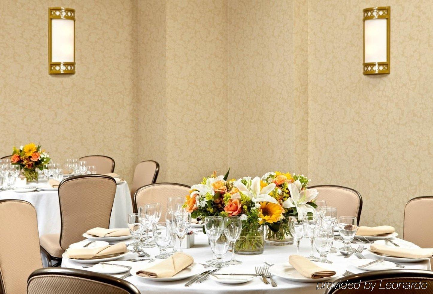 Courtyard By Marriott Avenue Hotel Philadelphia