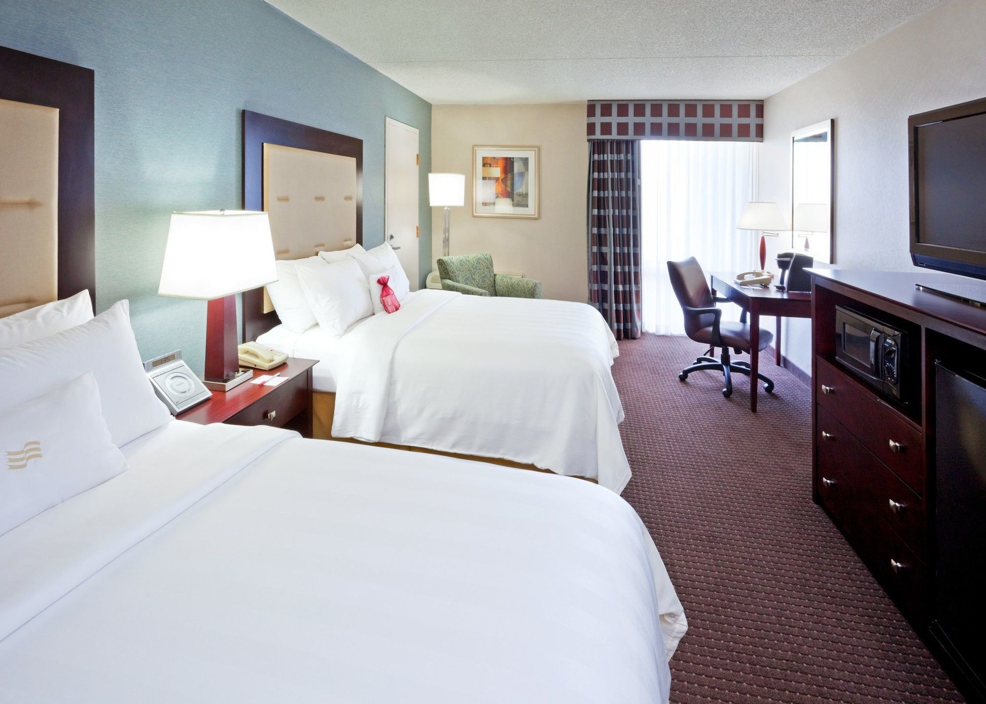 Courtyard By Marriott Avenue 3*
