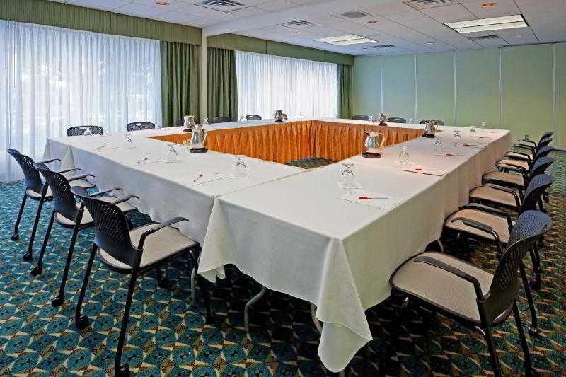 Courtyard By Marriott Avenue Hotel