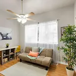 Boutique 1Br W Unique Charm