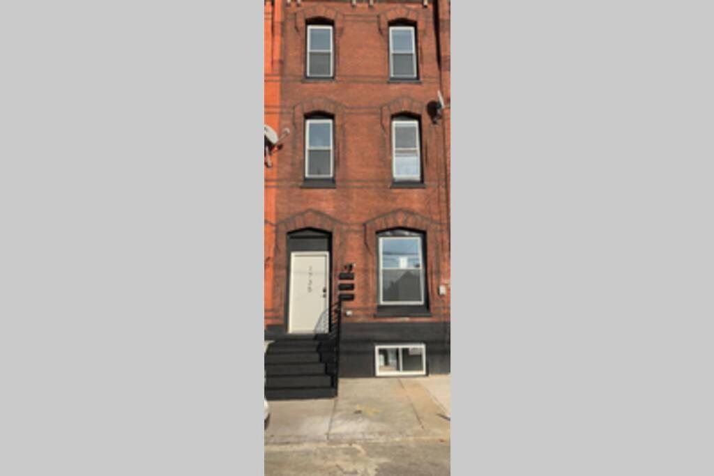 Apartment The Space Place - 2 Bedroom Apt With Memory Foam Mattresses Built For Relaxation Philadelphia