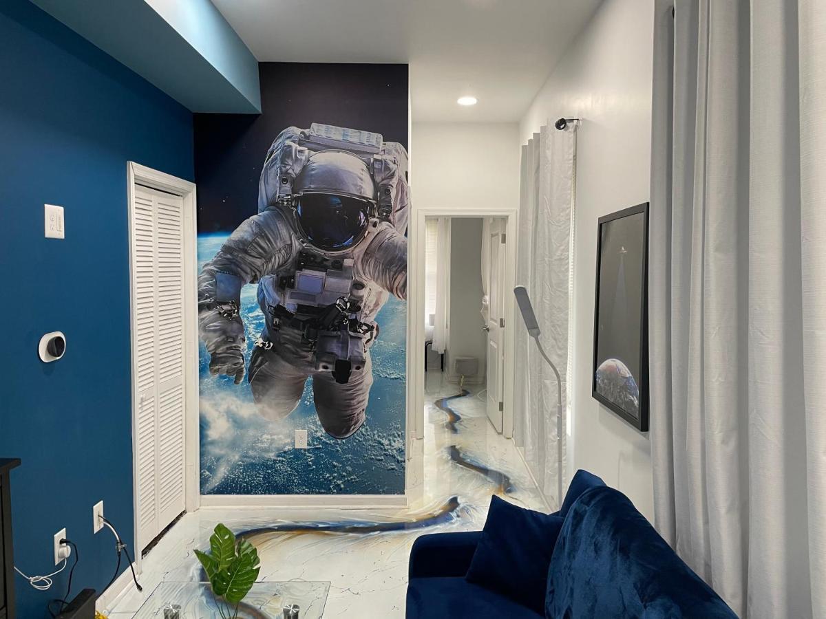The Space Place - 2 Bedroom Apt With Memory Foam Mattresses Built For Relaxation Philadelphia