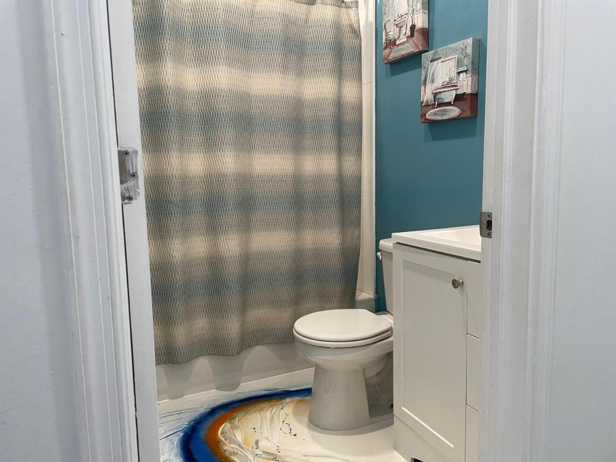 The Space Place - 2 Bedroom Apt With Memory Foam Mattresses Built For Relaxation Philadelphia