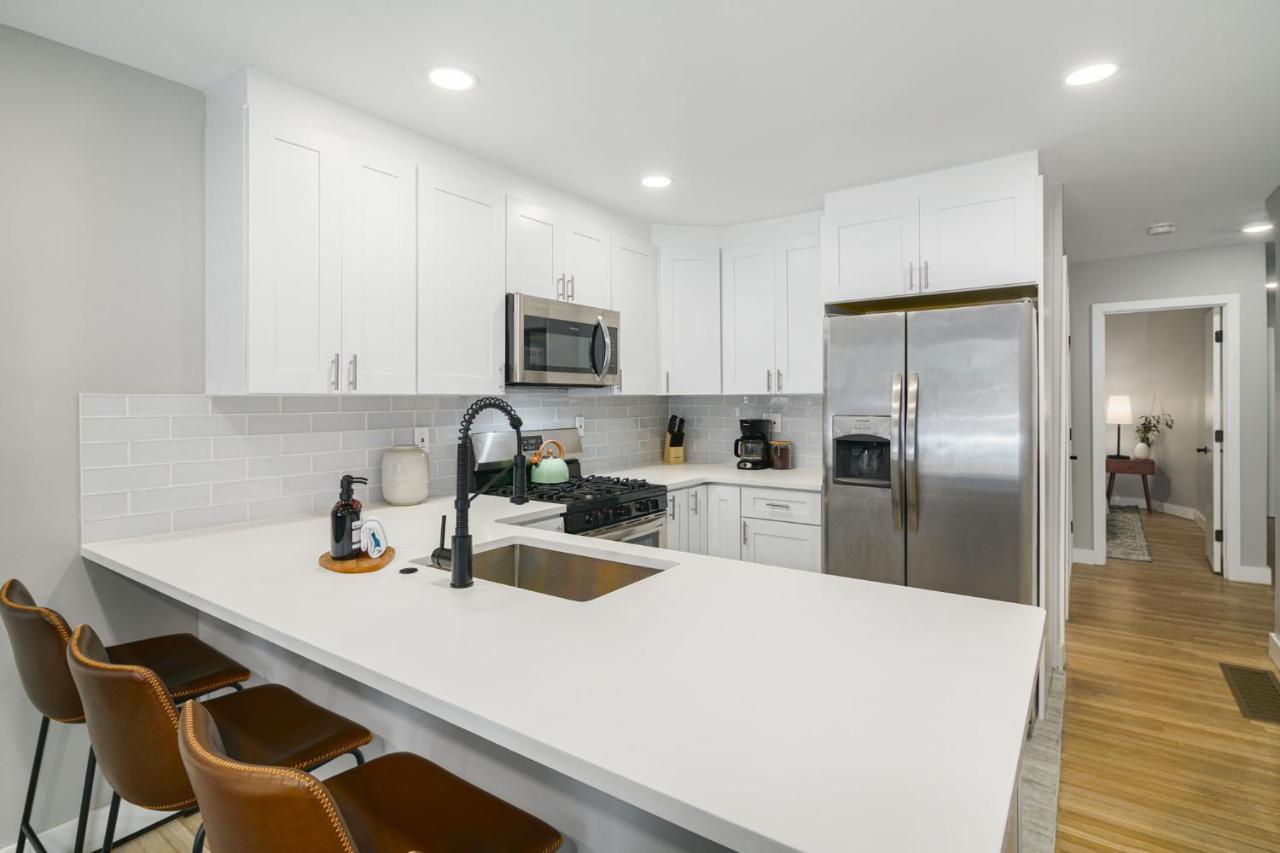 2br In Heart Of Queen Village - Walk To Everything! Apartment