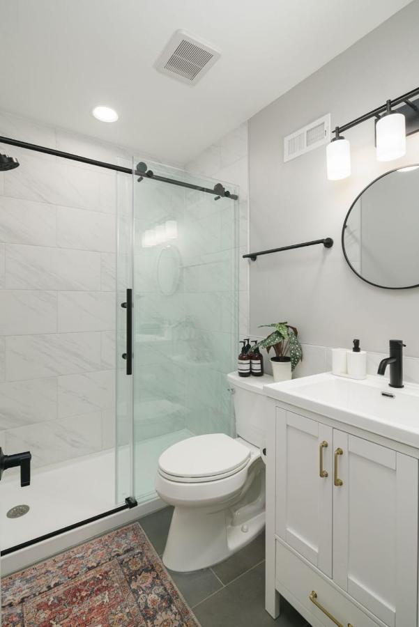 2br In Heart Of Queen Village - Walk To Everything! Apartment *