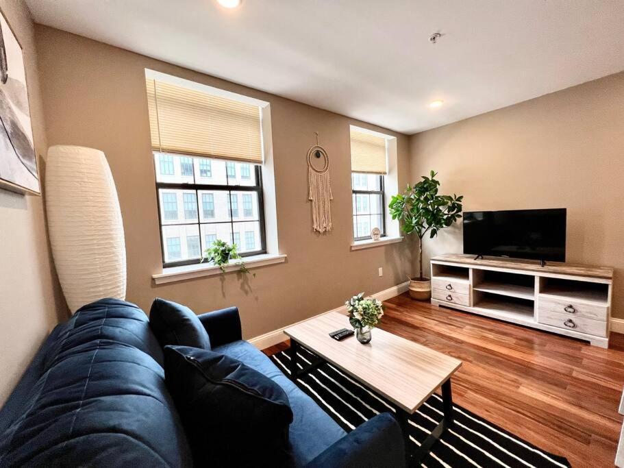 407 Sweetest 1bed Apt In Center City