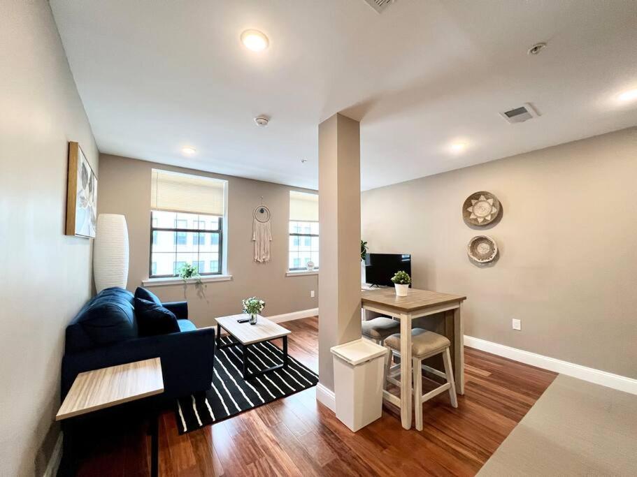 Apartment 407 Sweetest 1bed Apt In Center City *