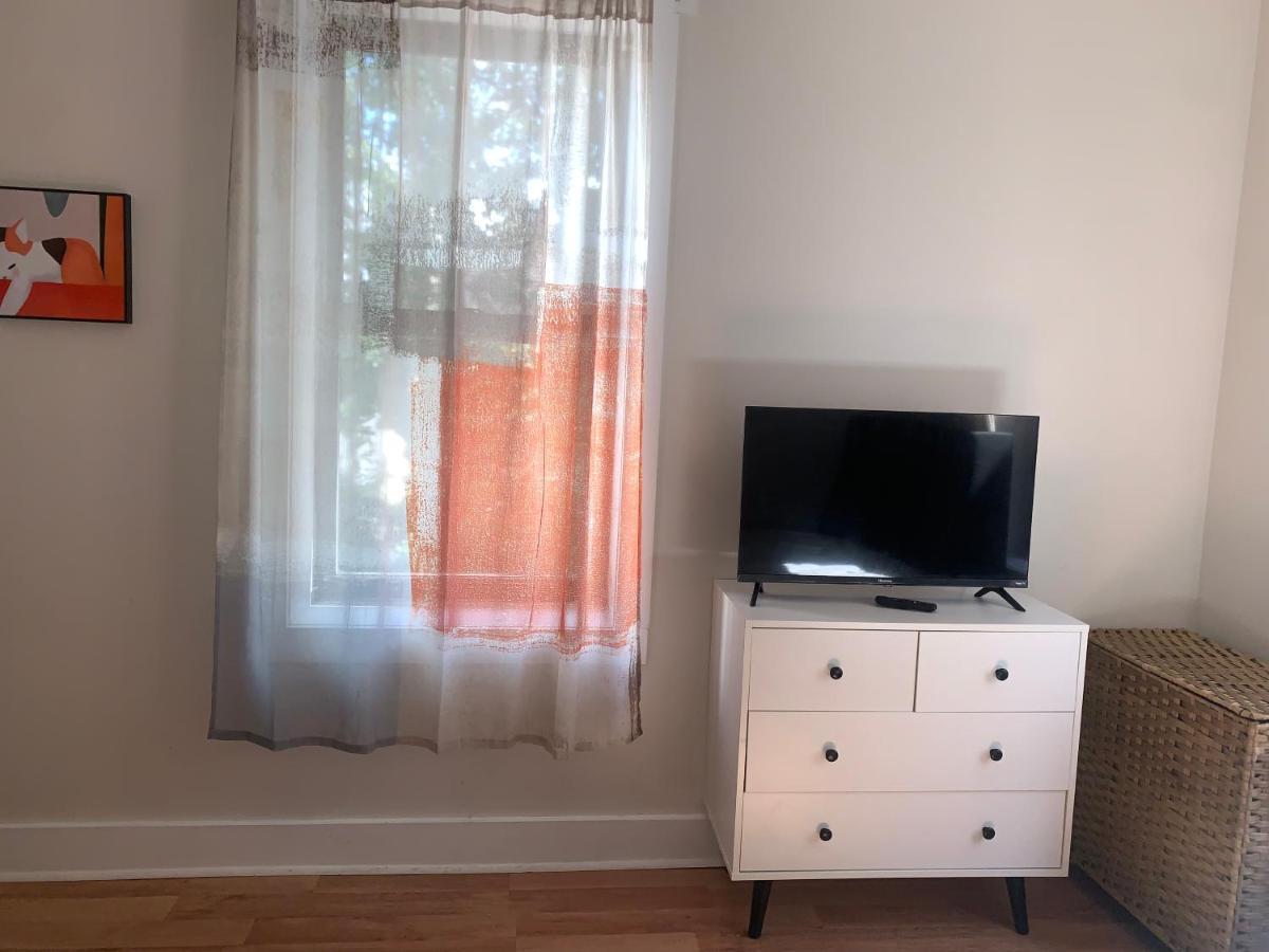 The Zen Near Temple U & Drexel Free Street Parking Apartment Philadelphia