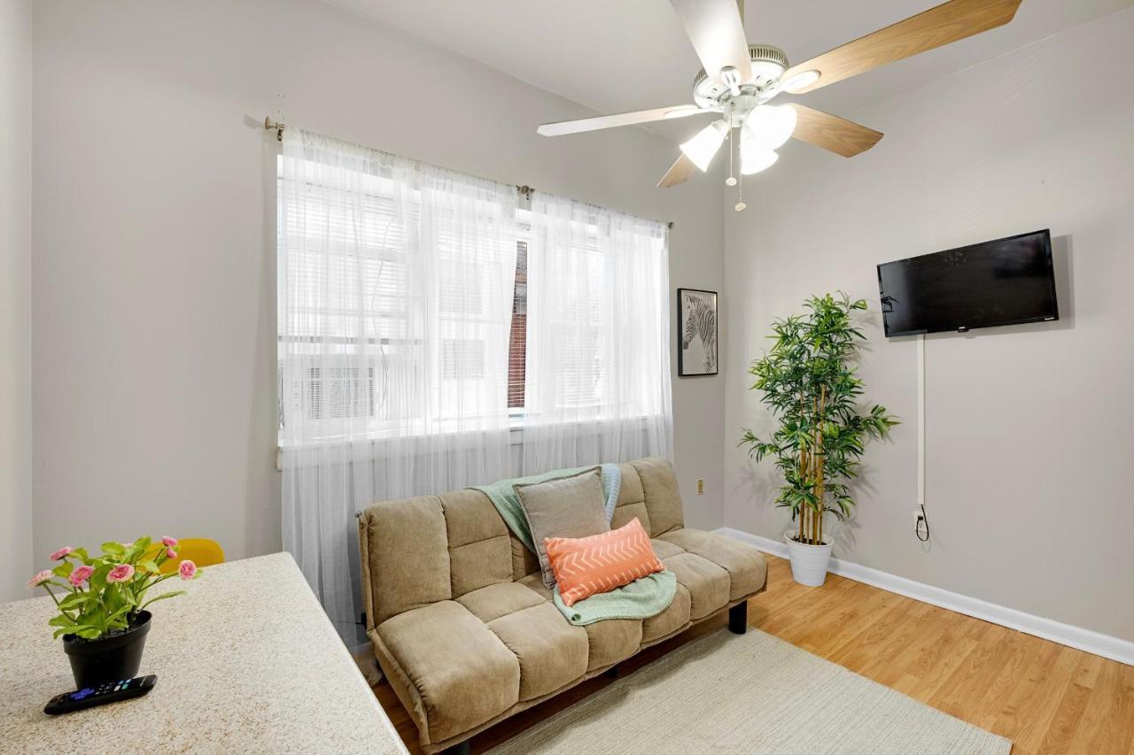 Boutique 1br W Unique Charm * Philadelphia