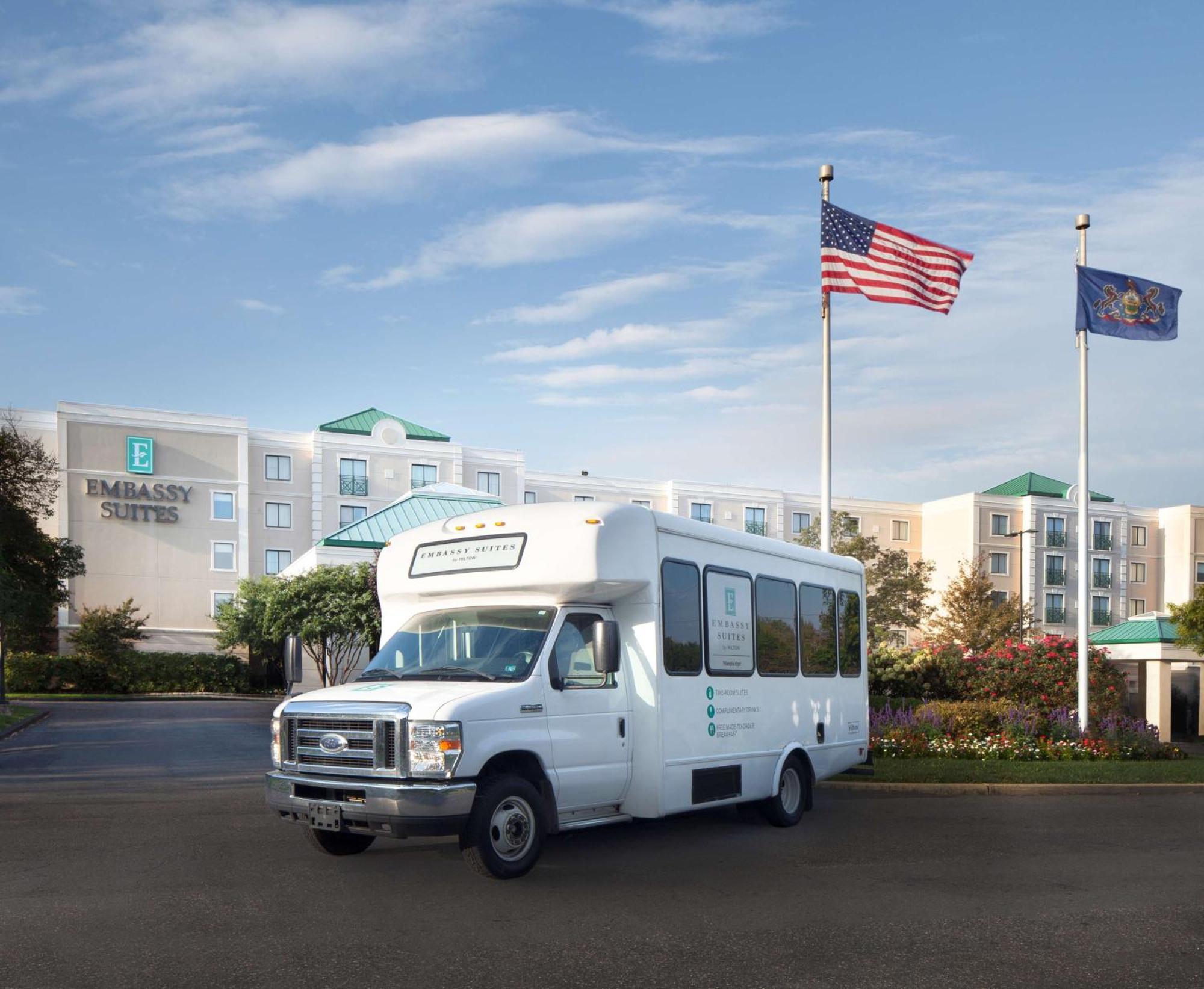 Hotel Embassy By Hilton Airport 4*