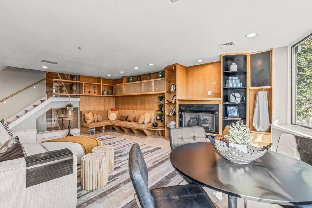 Holiday home 5 Bdrm - Heated Indoor Pool - Elevator *
