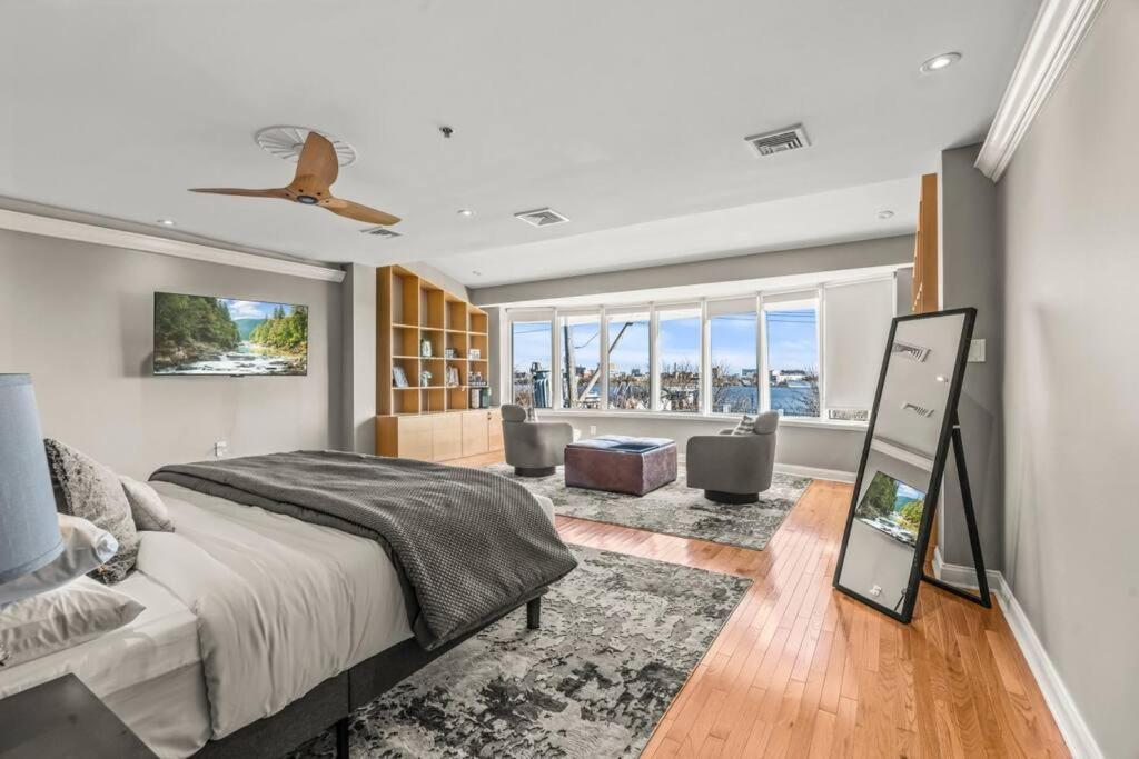 5 Bdrm - Heated Indoor Pool - Elevator *