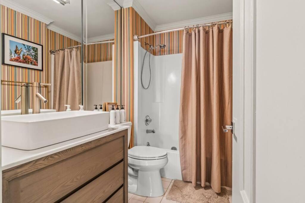 5 Bdrm - Heated Indoor Pool - Elevator * Philadelphia