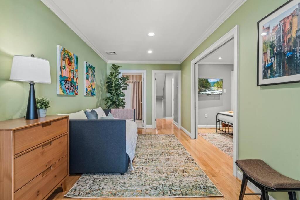 5 Bdrm - Heated Indoor Pool - Elevator * Philadelphia