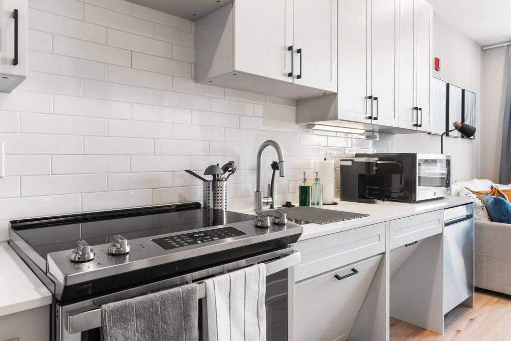 Waterfront - Near Fishtown And Old * Philadelphia