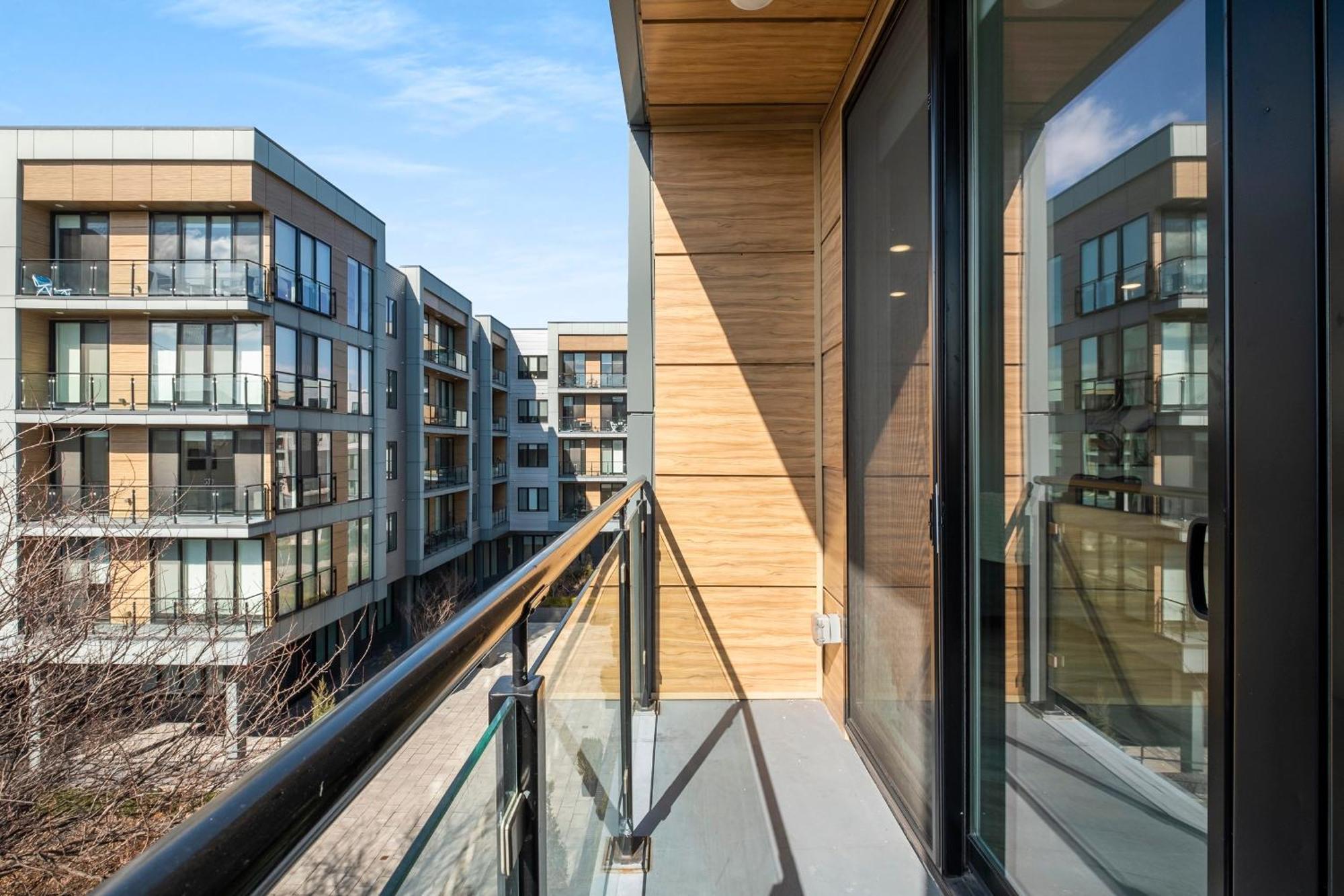 Modern Nolibs Perks Apartment *
