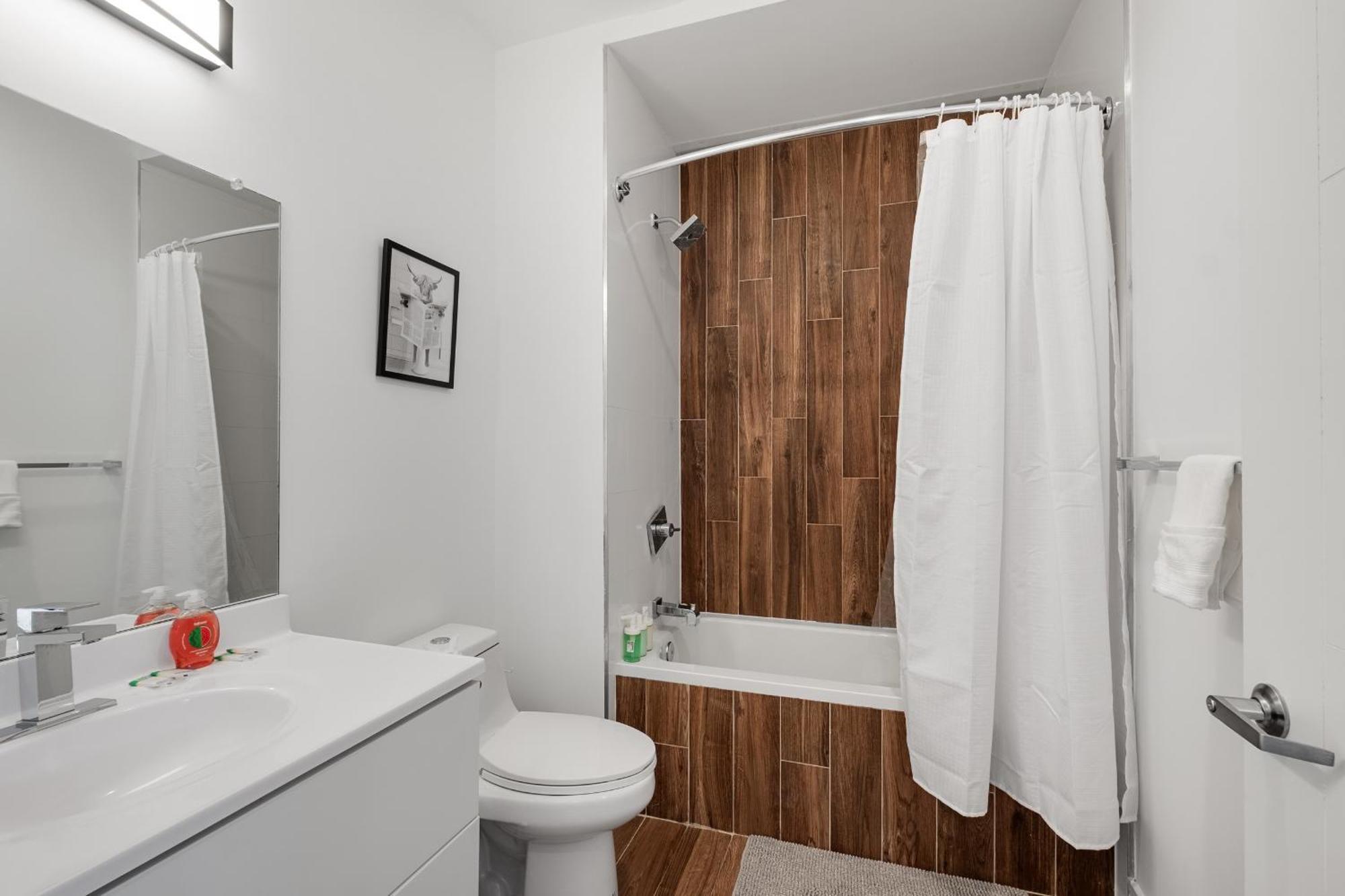 Apartment Modern Nolibs Perks Philadelphia