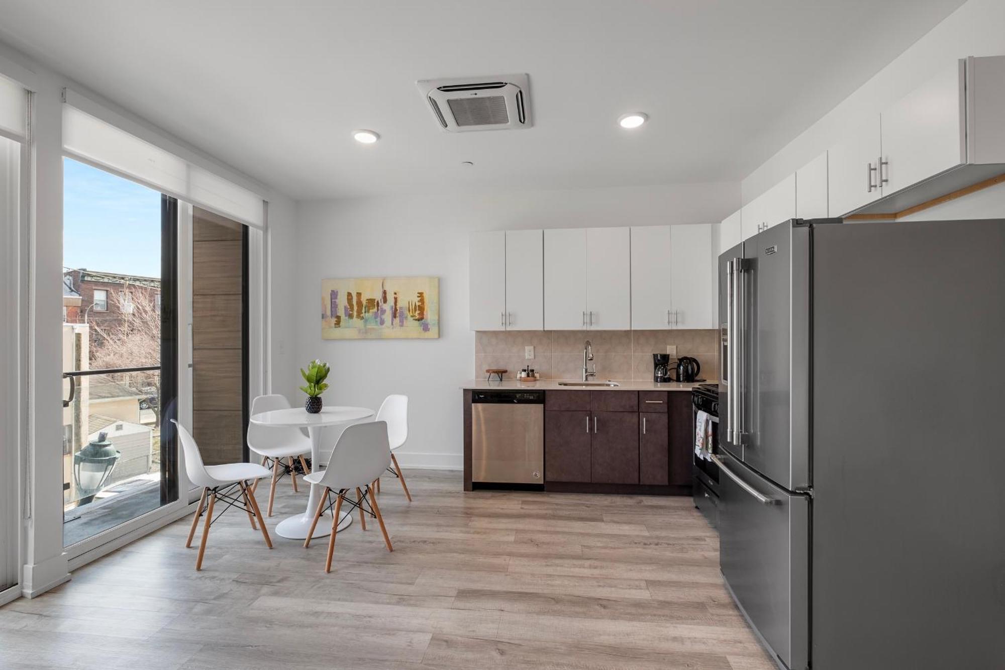 Modern Nolibs Perks Apartment *