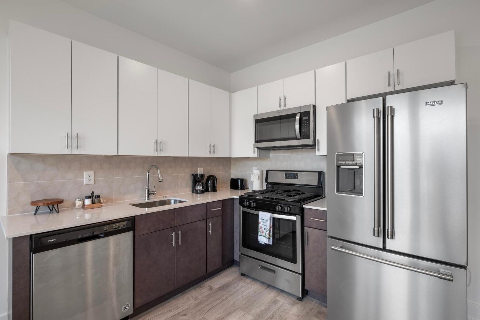 Apartment Modern Nolibs Perks Philadelphia